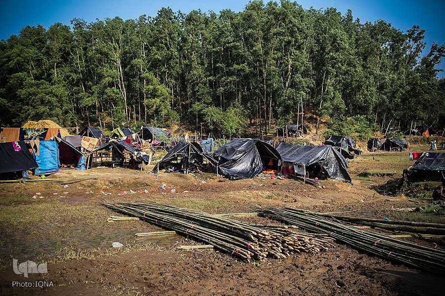 Rohingya Refugees Stranded on Myanmar, Bangladesh Border