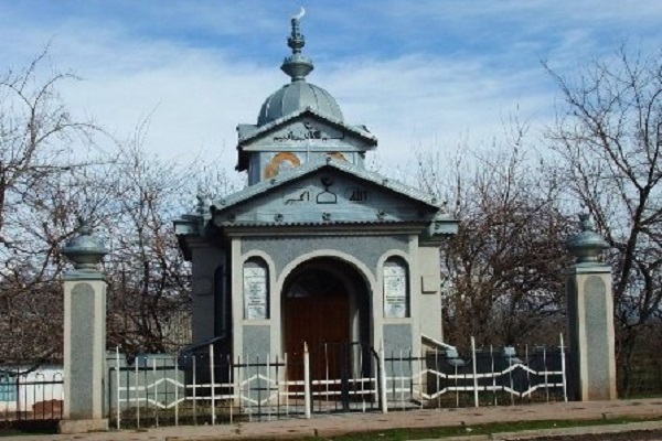 Tajikistan Converts 2,000 Mosques into Public Facilities