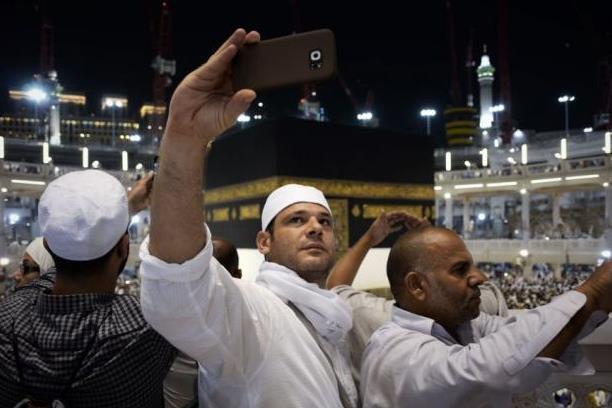 Mecca:autorità vietano i selfie in Masjed al-Haram