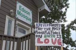 Kanada'da bir camiye saldırıdan sonra Müslümanlar ile dayanışma