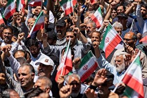 Fotos: Iraner verfluchen israelische Aggressionen