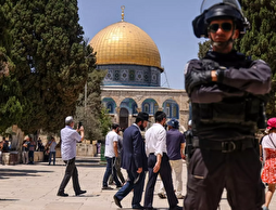 1,100 Israeli Settlers Intrude into Al-Aqsa Mosque under Regime Protection