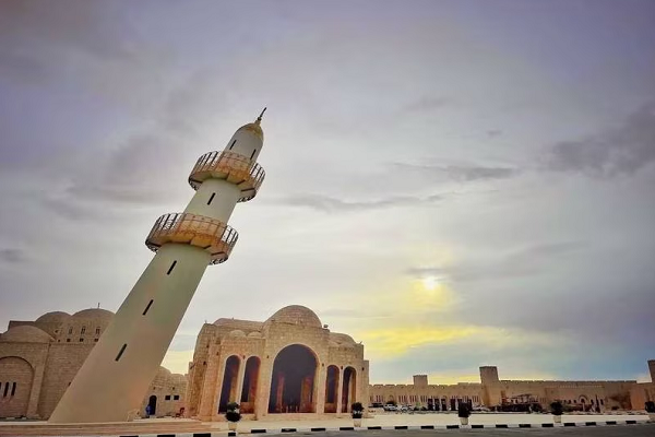 Leaning mosque in Qatar
