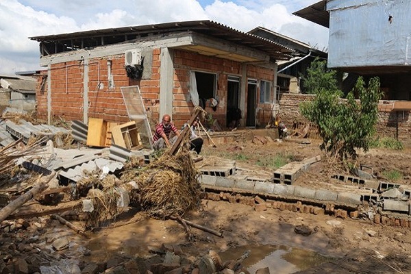 تشکیل کمپینی برای مشق مهربانی/ آمادگی خرم‌دره‌ای‌ها برای کمک به سیل‌زدگان