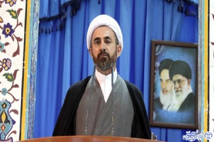 نماز جمعه کانون فرهنگی و محل اتصال انسان به خداست