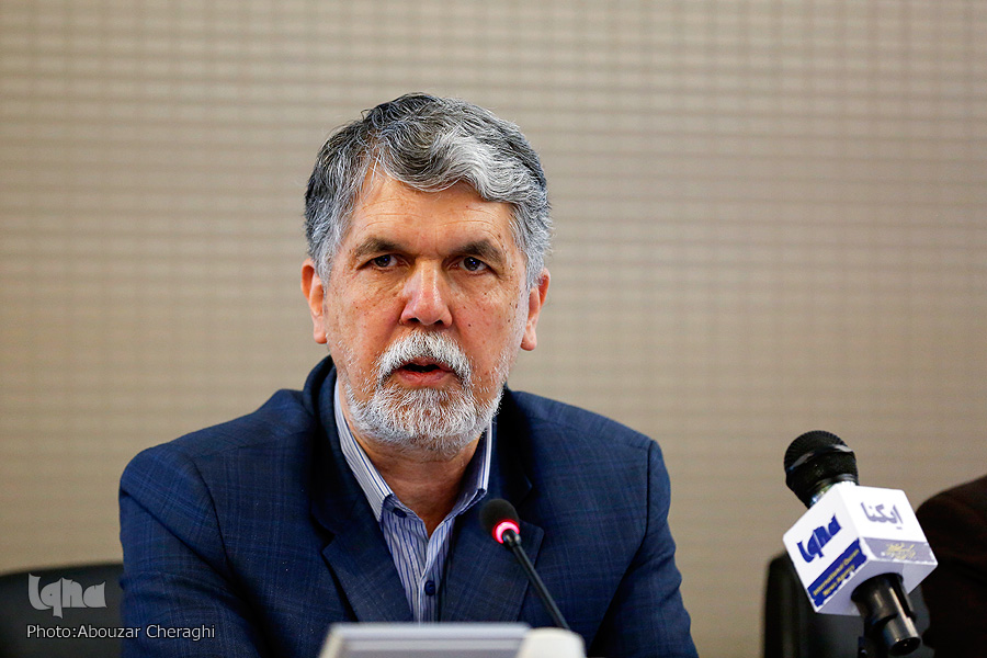 وزیر ارشاد: مرگ فقط برای همسایه نیست / در خانه بمانیم