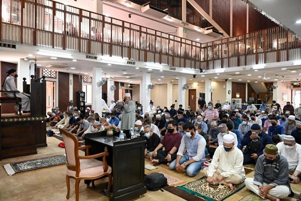 کاهش محدودیت‌های کرونایی در مساجد و کلیساهای سنگاپور