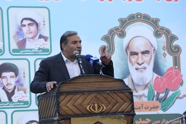 جبهه استکبار از ولایت و روحانیت وحشت دارد