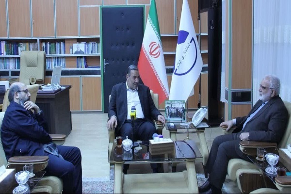 دیدار استاندار ایلام با رئیس کمیته امداد کشور