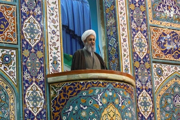 یوم الله ۱۲ فروردین حرکتی الهی و انقلابی بود