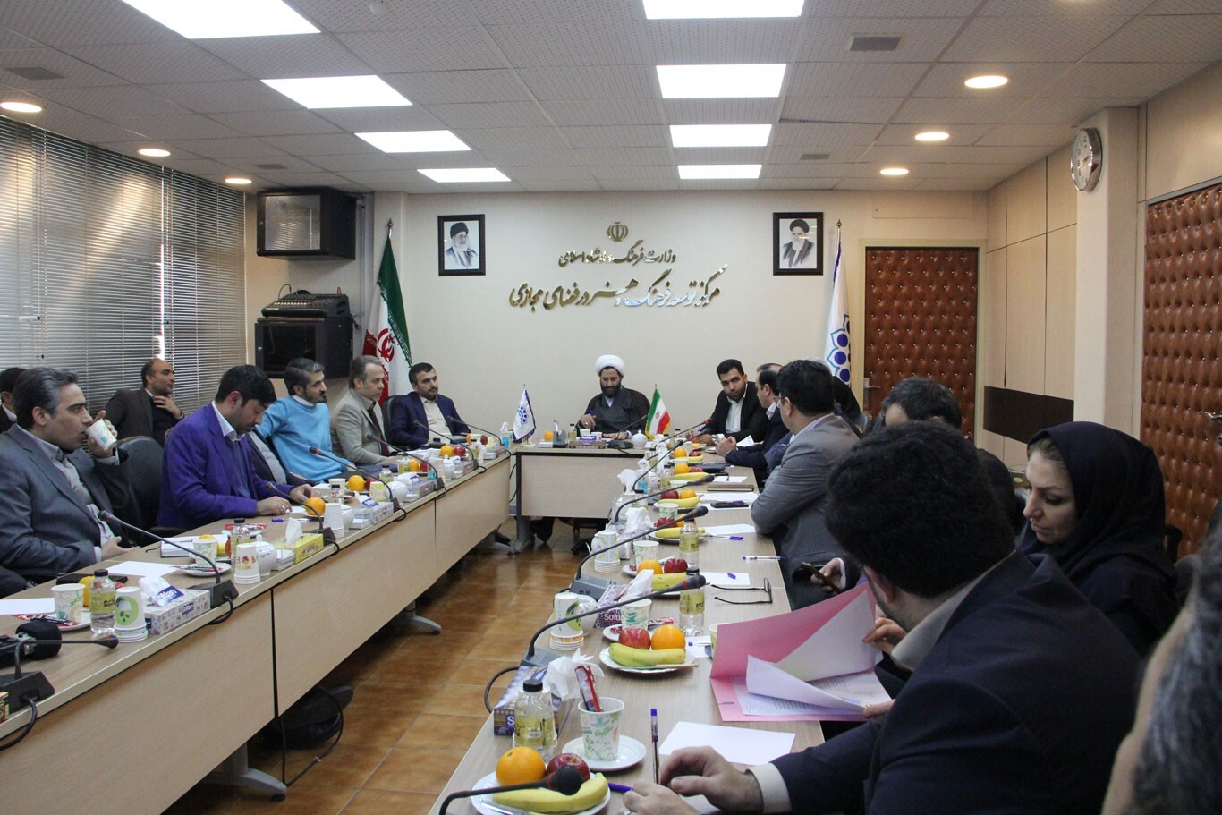 بانک‌ها به تعهدات خود در قبال شرکت‌های خدمات پیامک انبوه پایبند باشند