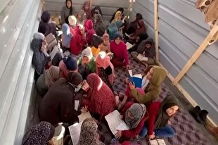 توزیع قرآن میان آوارگان فلسطینی + فیلم