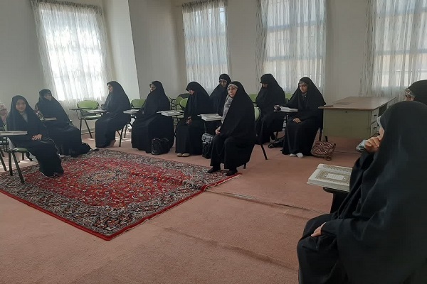 برگزاری کلاس صوت و لحن ویژه بانوان در پرند + عکس