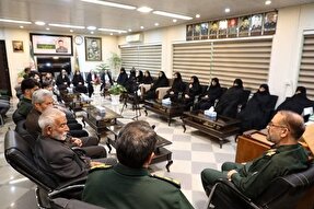 مجاهدت لازمه دفاع از انقلاب است