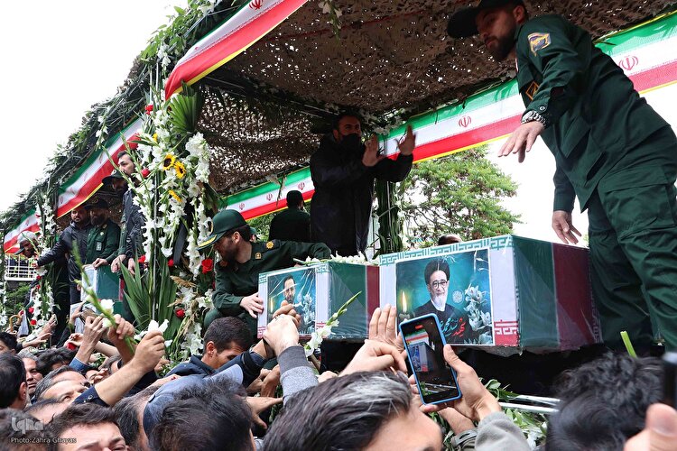 تشییع شهدای خدمت در تبریز