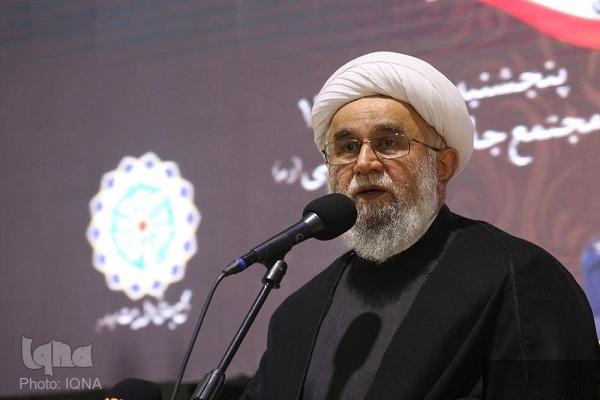 شهید رئیسی دو مقوله سیاست و اخلاص را توأمان داشت