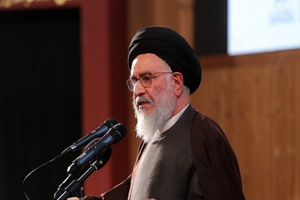 نباید اختیار مال و سرمایه ملت را دست سفیهان داد