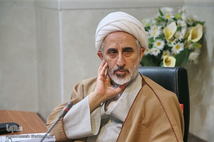 وعده‌های شغلی و مادی به کیفیت جذب طلبه لطمه می‌زند