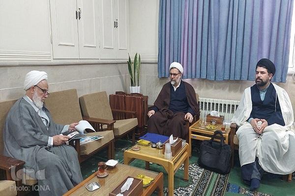 آموزش ضمن تبلیغ طلاب از برنامه‌های محوری دفتر تبلیغات اسلامی است