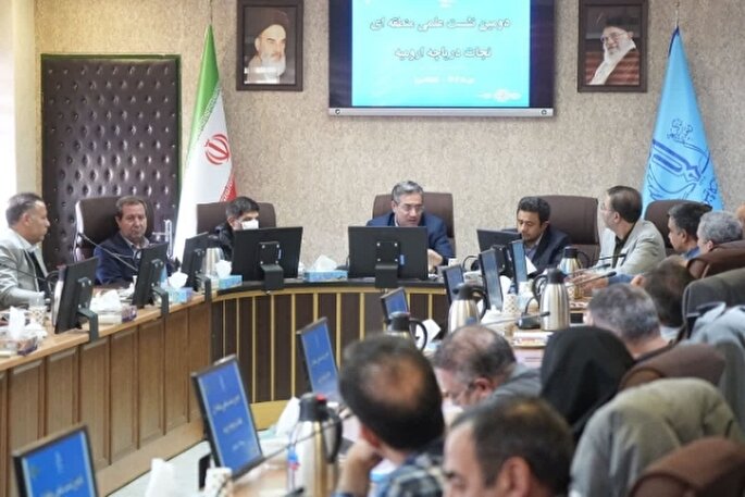 نگاه دولت به احیای دریاچه ارومیه ملی و جدی است