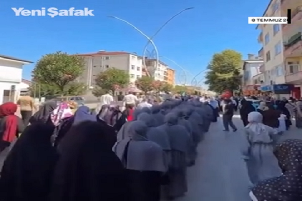 فیلم | کاروان تکریم دختران حافظ قرآن در ترکیه