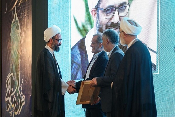 تلاش برای گسترش فرهنگ تدبر و تعمیق مفاهیم قرآن