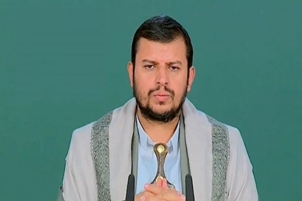 رهبر انصارالله: مردم یمن پرچم جهاد را در برابر طاغوت زمانه برافراشته‌اند