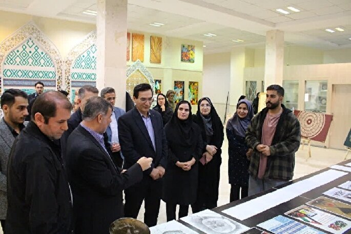 برپایی نمایشگاه «هنر دفاع مقدس» در اردبیل + عکس