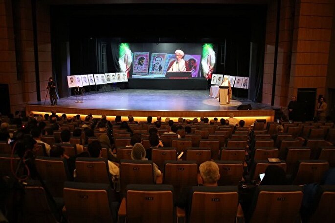 دفاع مقدس نیازمند جهاد تبیین است