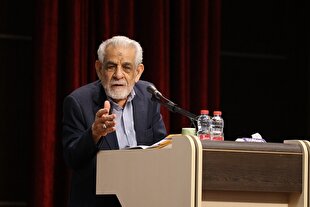 آموزه‌های امام سجاد(ع) چراغ راه مردم برای عمل به عدالت است