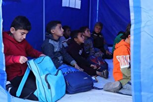 Gazze'deki çadırlarda eğitime devam ediyorlar