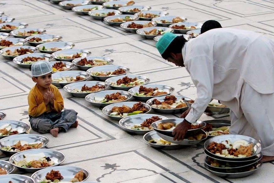 رمضان اور کورونا ۲۲۰ ملین اسلامی ملک میں