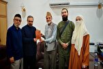 ملایشین یونیورسٹی کے استاد کا رھبر معظم کو اردو میں خراج